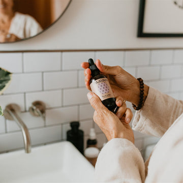 Eau florale | Hydratation botanique pour la peau et les yeux