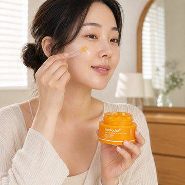 Crème capsule éclaircissante et anti-taches à l'acide kojique et au curcuma medicube (53g)
