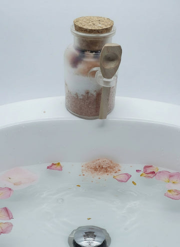 Rose Lux Spa Bath Soak - Skincare Lab